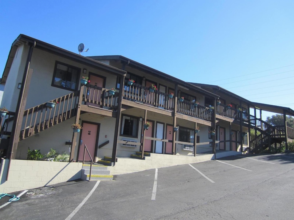 Monterey fairgrounds inn